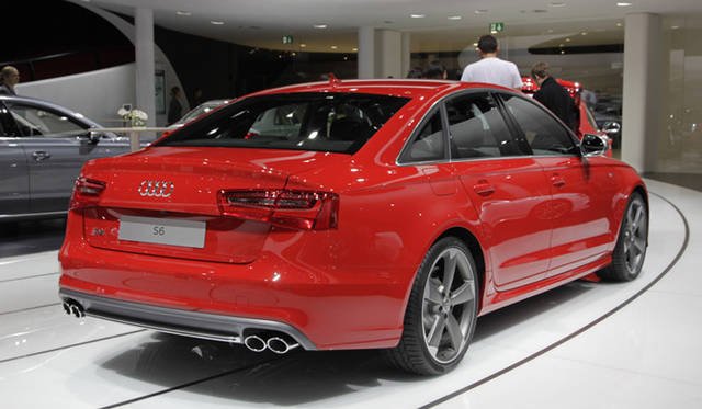 <strong>“The Look Ahead”─Audi Urban Future Summit ＆ IAA Preview</strong>　アウディ S6