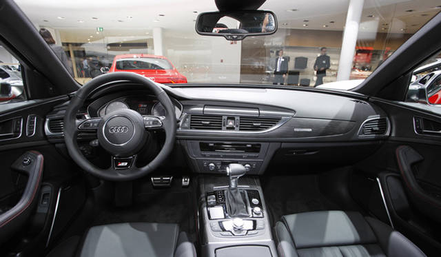 <strong>“The Look Ahead”─Audi Urban Future Summit ＆ IAA Preview</strong>　アウディ S6