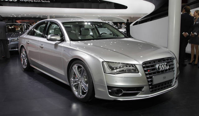 <strong>“The Look Ahead”─Audi Urban Future Summit ＆ IAA Preview</strong>　S7、S6と同時に発表されたアウディ S8。