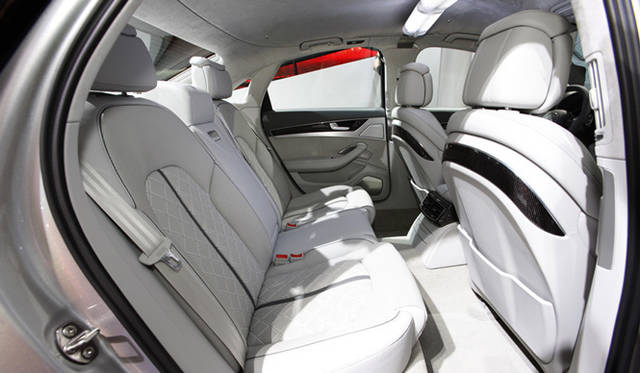 <strong>“The Look Ahead”─Audi Urban Future Summit ＆ IAA Preview</strong>　アウディ S8