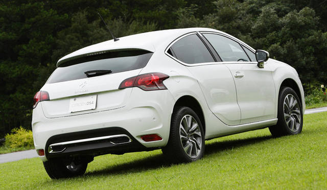 <strong>CITROEN DS4｜シトロエン DS4</strong>　Chic