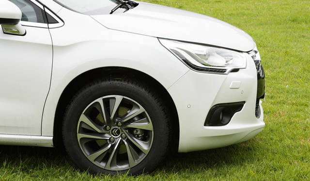 <strong>CITROEN DS4｜シトロエン DS4</strong>　Chic