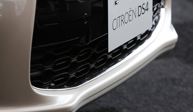 <strong>CITROEN DS4｜シトロエン DS4</strong>　Chic