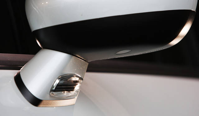 <strong>CITROEN DS4｜シトロエン DS4</strong>　Chic