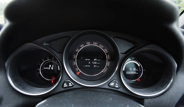 <strong>CITROEN DS4｜シトロエン DS4</strong>