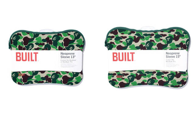 <strong>A BATHING APE®｜ア・ベイシング・エイプ®</strong>　「A BATHING APE®×BUILT」　左／LAPTOP SLEEVE 12-13 8190円、右／LAPTOP SLEEVE 14-15 9240円