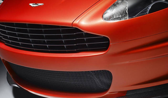 <strong>Aston Martin DBS Carbon Edition｜アストンマーティン DBS カーボンエディション</strong>