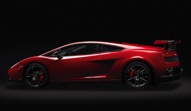 <strong>ランボルギーニ ガヤルド Lp 570-4 スーパートロフェオ ストラダーレ</strong>