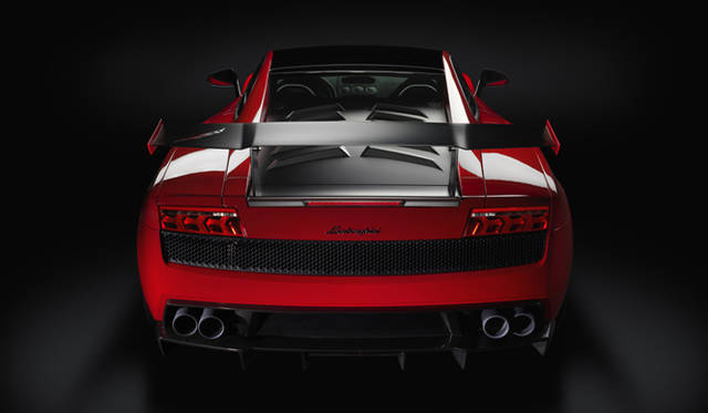 <strong>ランボルギーニ ガヤルド Lp 570-4 スーパートロフェオ ストラダーレ</strong>