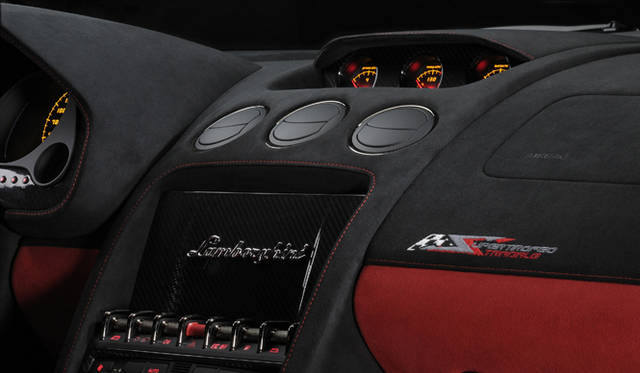 <strong>ランボルギーニ ガヤルド Lp 570-4 スーパートロフェオ ストラダーレ</strong>