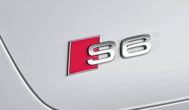 <strong>Audi S6 Avant｜アウディ S6 アバント</strong>