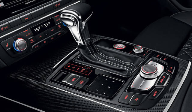 <strong>Audi S6｜アウディ S6</strong>