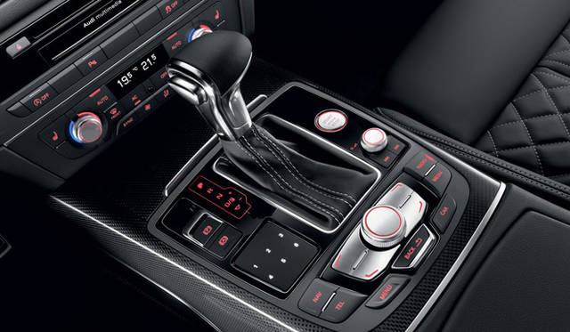 <strong>Audi S6｜アウディ S6</strong>