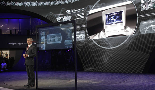 <strong>Audi｜アウディ</strong>　アウディAG取締役会会長 ルパート・シュタートラー氏。アウディはフランクフルトモーターショーの一環として、都市部のモビリティのあり方などについて、各界の識者を集めてディベートをおこなうアウディ・アーバン・フューチャーサミットを開催した。