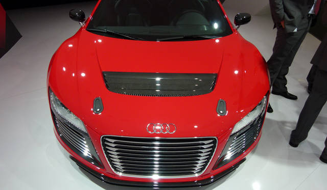 <strong>Audi R8 e-tron｜アウディ R8 e-tron</strong>