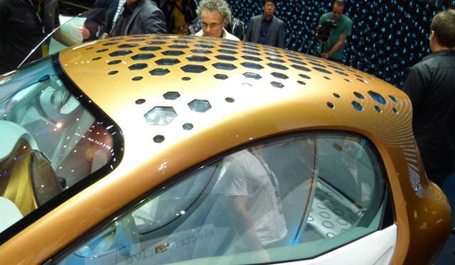 <strong>smart Forvision EV concept｜スマート フォーヴィジョン EV コンセプト</strong>