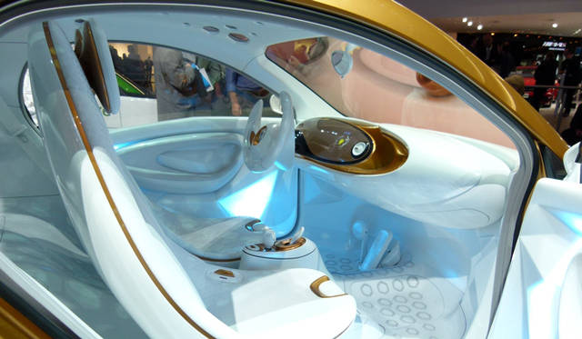 <strong>smart Forvision EV concept｜スマート フォーヴィジョン EV コンセプト</strong>