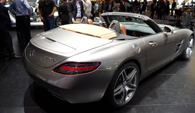 <strong>Mercedes-Benz SLS AMG Roadster｜メルセデス・ベンツ SLS AMG ロードスター</strong>　
