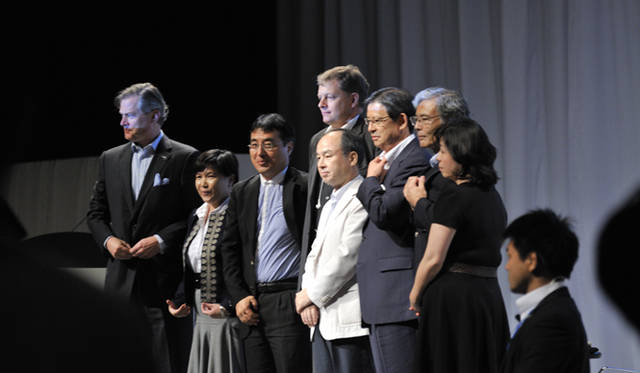 <strong>自然エネルギー財団｜世界の英知を結集し、いよいよ始動</strong>　海外からもエネルギー分野の実力者が参加。