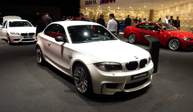 <strong>BMW 1Series M coupe｜ビー・エム・ダブリュー 1シリーズ Mクーペ</strong>　すでに本国では発売されている同車は、『Z4』の最強グレード、「sドライブ35is」と共通の3.0リッター直列6気筒ガソリンツインターボを搭載。最高出力340ps、最大トルク45.9kgmを発生する。