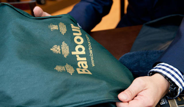 <strong> SHIPS｜シップス</strong>　Barbour Slim Fit BEDALE（スリムフィット ビデイル）4万7250円（シップス 銀座店）