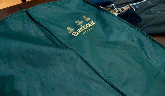 <strong> SHIPS｜シップス</strong>　Barbour Slim Fit BEDALE（スリムフィット ビデイル）4万7250円（シップス 銀座店）