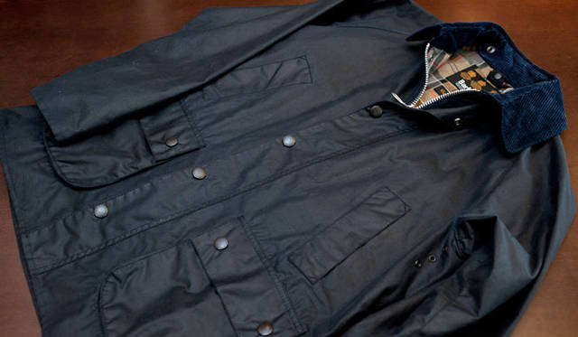 <strong> SHIPS｜シップス</strong>　Barbour Slim Fit BEDALE（スリムフィット ビデイル）4万7250円（シップス 銀座店）