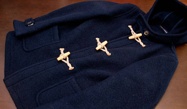 <strong> SHIPS｜シップス</strong>　LONDON TRADITION ダッフルコート 2万9925円（シップス 銀座店）