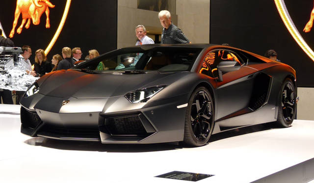 <strong>Lamborghini Aventador LP 700-4｜ランボルギーニ アヴェンタドール LP 700-4</strong>