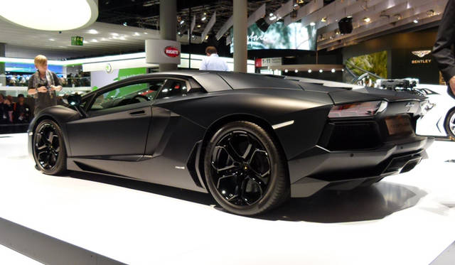 <strong>Lamborghini Aventador LP 700-4｜ランボルギーニ アヴェンタドール LP 700-4</strong>