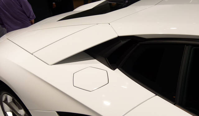 <strong>Lamborghini Aventador LP 700-4｜ランボルギーニ アヴェンタドール LP 700-4</strong>