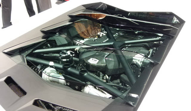 <strong>Lamborghini Aventador LP 700-4｜ランボルギーニ アヴェンタドール LP 700-4</strong>