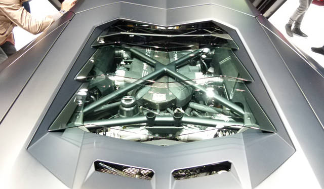 <strong>Lamborghini Aventador LP 700-4｜ランボルギーニ アヴェンタドール LP 700-4</strong>