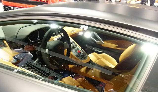 <strong>Lamborghini Aventador LP 700-4｜ランボルギーニ アヴェンタドール LP 700-4</strong>