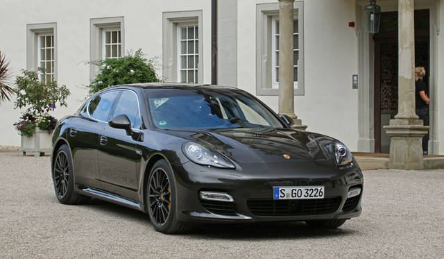 <strong>Porsche Panamera turbo S｜ポルシェ パナメーラ ターボS</strong>