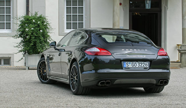 <strong>Porsche Panamera turbo S｜ポルシェ パナメーラ ターボS</strong>