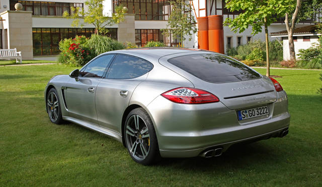<strong>Porsche Panamera turbo S｜ポルシェ パナメーラ ターボS</strong>