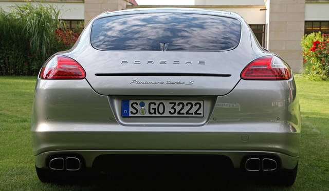 <strong>Porsche Panamera turbo S｜ポルシェ パナメーラ ターボS</strong>