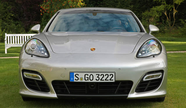 <strong>Porsche Panamera turbo S｜ポルシェ パナメーラ ターボS</strong>