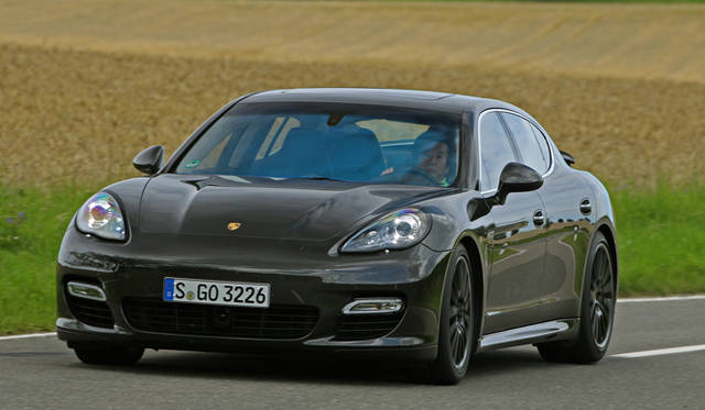 <strong>Porsche Panamera turbo S｜ポルシェ パナメーラ ターボS</strong>