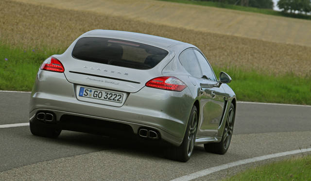 <strong>Porsche Panamera turbo S｜ポルシェ パナメーラ ターボS</strong>