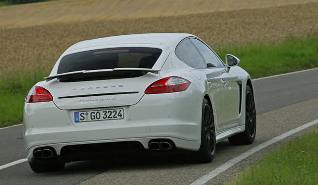 <strong>Porsche Panamera turbo S｜ポルシェ パナメーラ ターボS</strong>