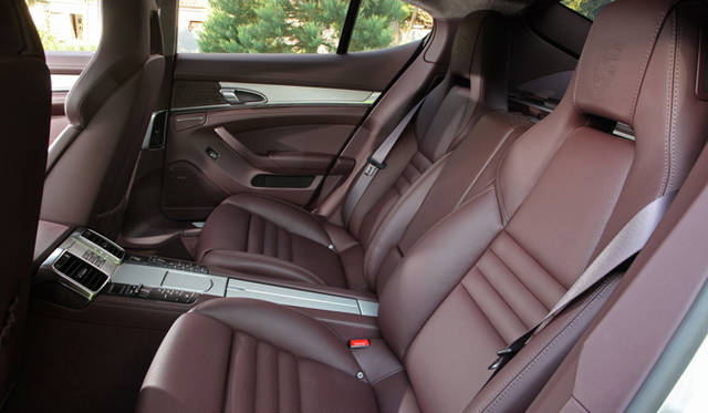 <strong>Porsche Panamera turbo S｜ポルシェ パナメーラ ターボS</strong>