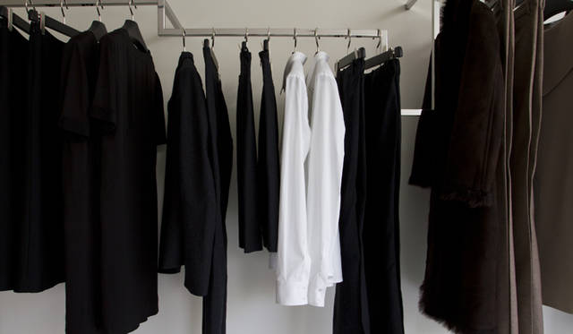 <strong>CoSTUME NATIONAL｜コスチューム・ナショナル</strong>