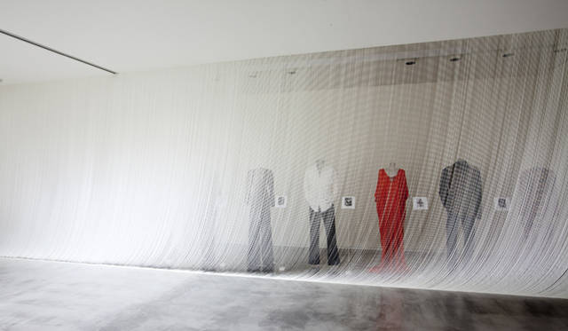 <strong>CoSTUME NATIONAL｜コスチューム・ナショナル</strong>