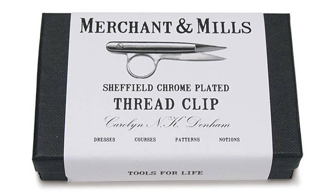 <strong>MERCHANT&MILLS｜マーチャント＆ミルズ</strong>　「THREAD CLIPS」（パッケージ｜11.4×7.4×2.7cm、本体｜長さ11.7cm、価格｜3150円）