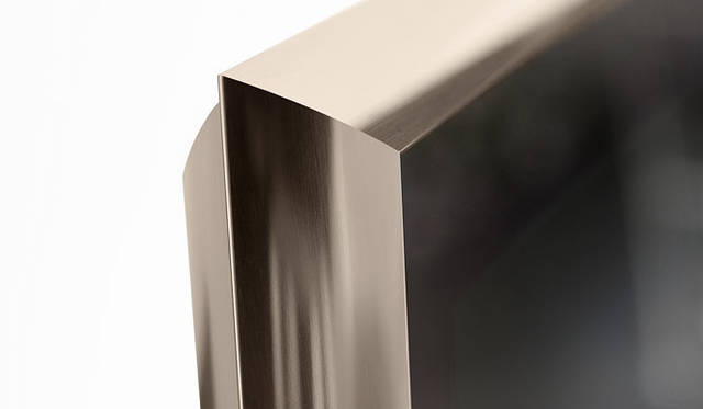 <strong>Bang&Olufsen｜バング＆オルフセン</strong>　「BeoVision 10」46インチ限定カラーモデル