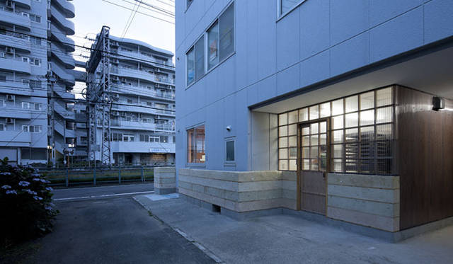 <strong>特集｜OPENERS的ニッポンの若手建築家 PARTII　アラキ＋ササキアーキテクツ</strong>　ピースな時間（2011年）Photo by SHIMIZU KEN