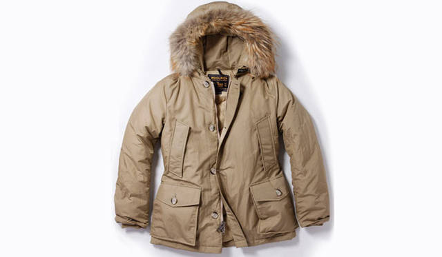 <strong>Woolrich｜ウールリッチ</strong>　「New Arctic Parka short（ニュー アークティック パーカ ショート）」 ツンドラグレー（新色） 8万9250円