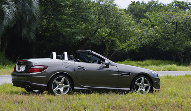 <strong>Mercedes-Benz SLK350 BlueEFFICIENCY｜メルセデス・ベンツ SLK350 ブルーエフィシエンシー</strong>